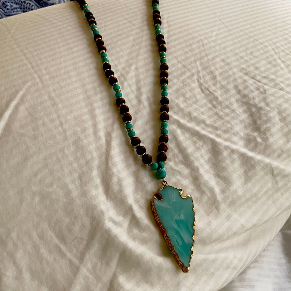 Arrowhead statement pendant necklace